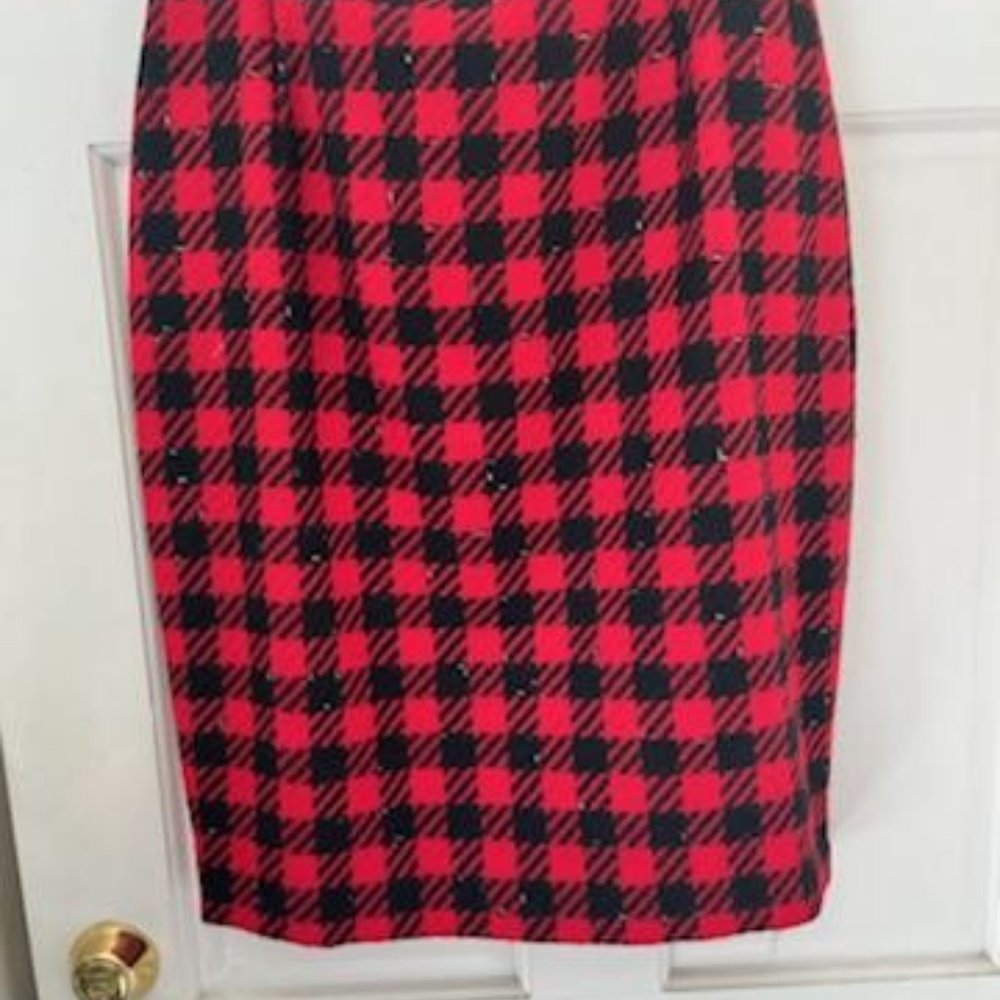 Skirt by Madeleins made in Italy...........size 16